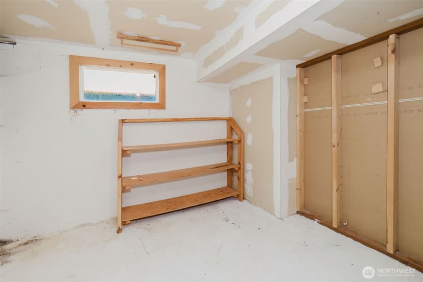 Property photo for 1141 West Avenue, Port Orchard photo 30