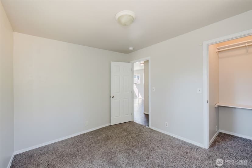 Property photo for 1141 West Avenue, Port Orchard photo 22