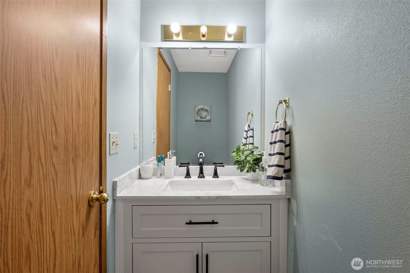 Property photo for 28046 121st Avenue SE, Kent photo 13
