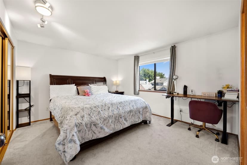 Property photo for 28046 121st Avenue SE, Kent photo 16