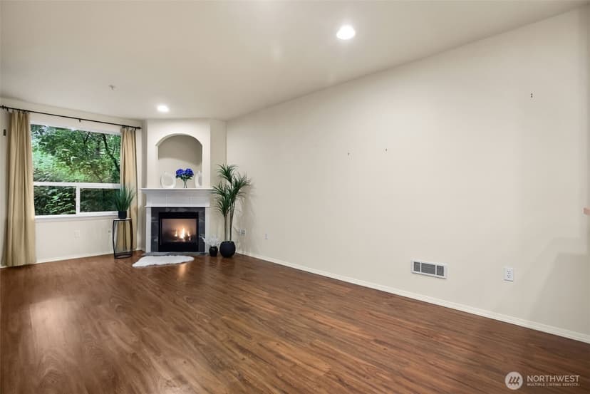 Property photo for 12530 Admiralty Way #K102, Everett photo 9