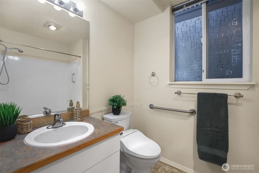 Property photo for 12530 Admiralty Way #K102, Everett photo 28