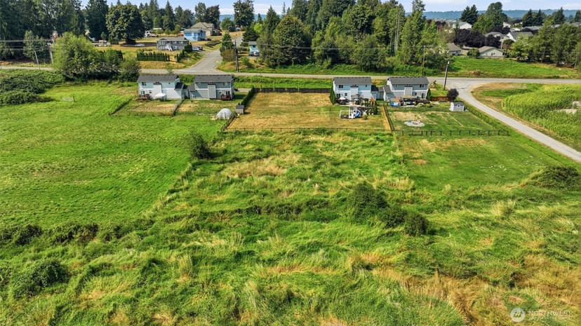 Property photo for 10327 67th Avenue NE #B, Marysville photo 37