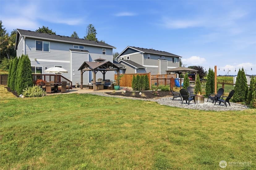 Property photo for 10327 67th Avenue NE #B, Marysville photo 33
