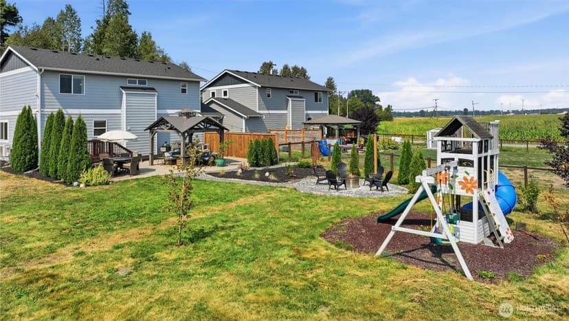 Property photo for 10327 67th Avenue NE #B, Marysville photo 34