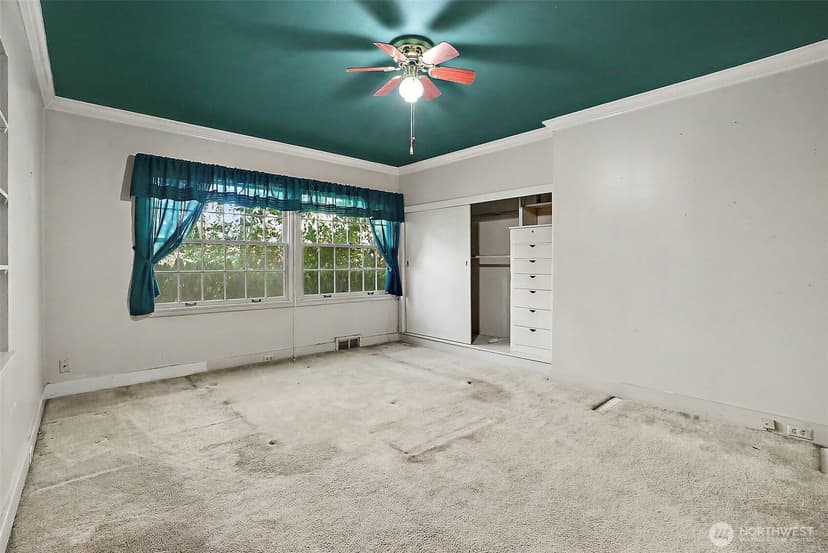 Property photo for 10302 Interlaaken Drive SW, Lakewood photo 16