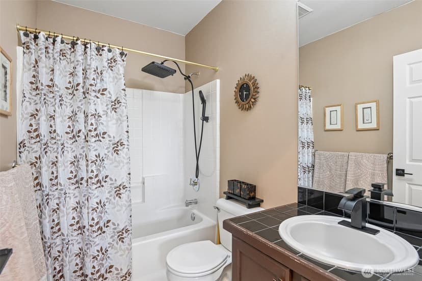 Property photo for 6326 Rebecca Avenue SE, Auburn photo 21