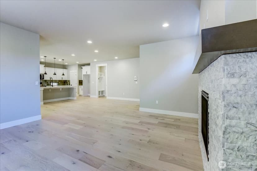 Property photo for 15528 2nd Place W #MG 15, Lynnwood photo 9