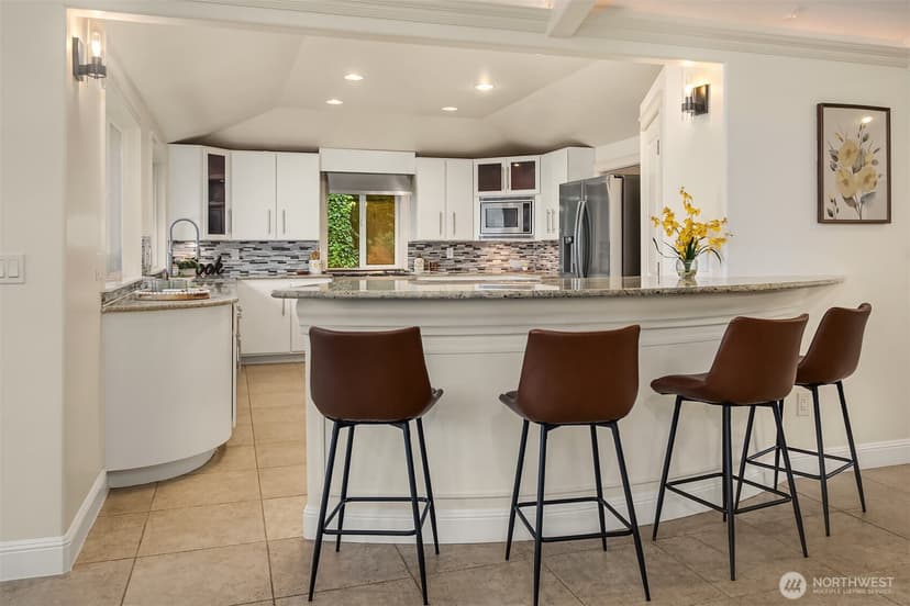 Property photo for 310 Skyline Drive, Edmonds photo 9