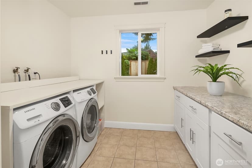 Property photo for 310 Skyline Drive, Edmonds photo 30
