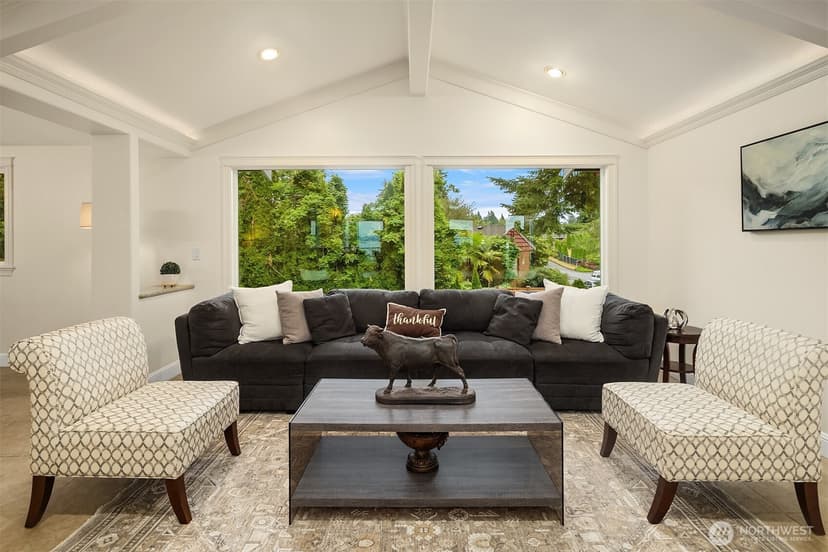 Property photo for 310 Skyline Drive, Edmonds photo 6
