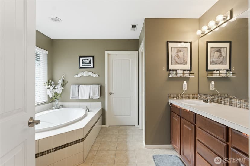 Property photo for 6424 43rd Street E, Fife photo 18