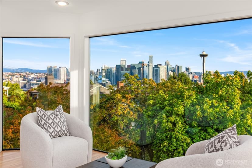 Property photo for 118 Highland Drive, Seattle photo 11