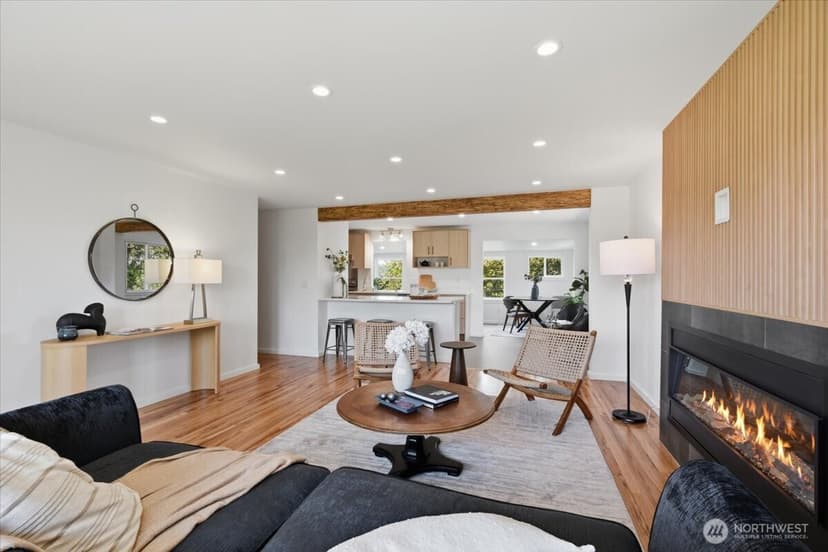 Property photo for 5247 21st Avenue SW, Seattle photo 3