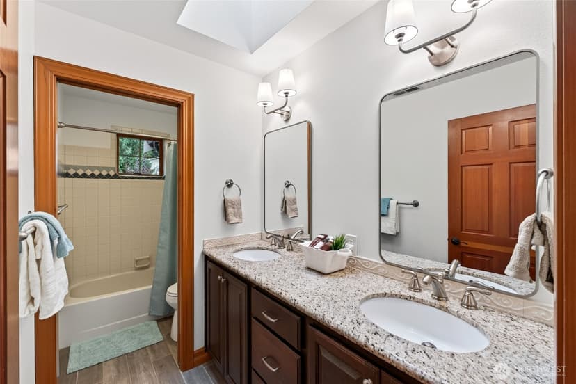 Property photo for 2821 211th Avenue East, Lake Tapps photo 26