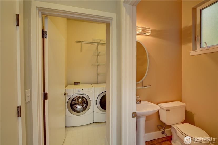 Property photo for 9425 110th Place NE, Kirkland photo 18