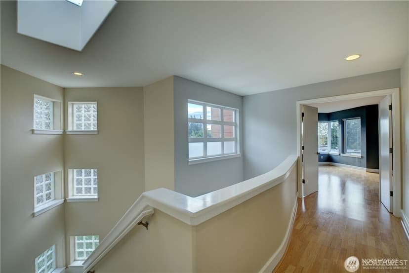 Property photo for 9425 110th Place NE, Kirkland photo 12
