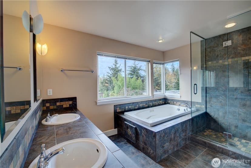 Property photo for 9425 110th Place NE, Kirkland photo 8