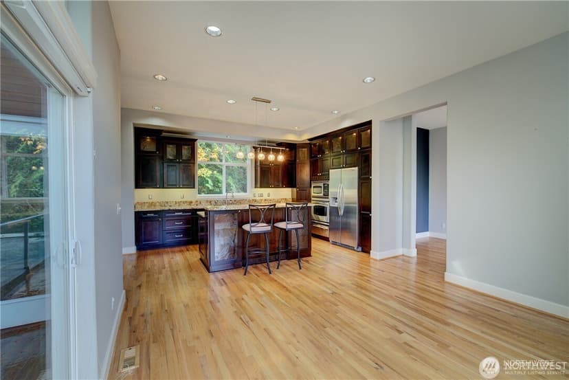 Property photo for 9425 110th Place NE, Kirkland photo 7