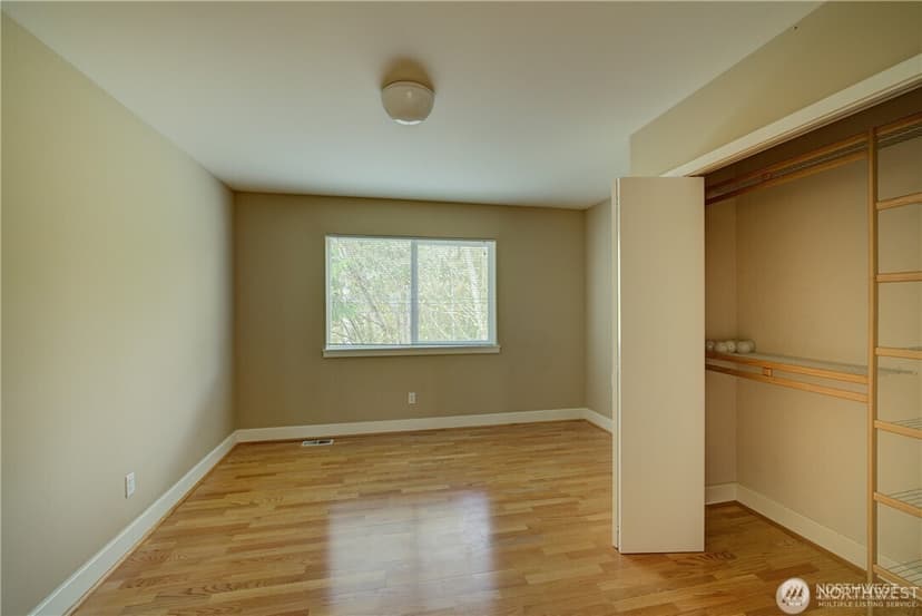 Property photo for 9425 110th Place NE, Kirkland photo 14