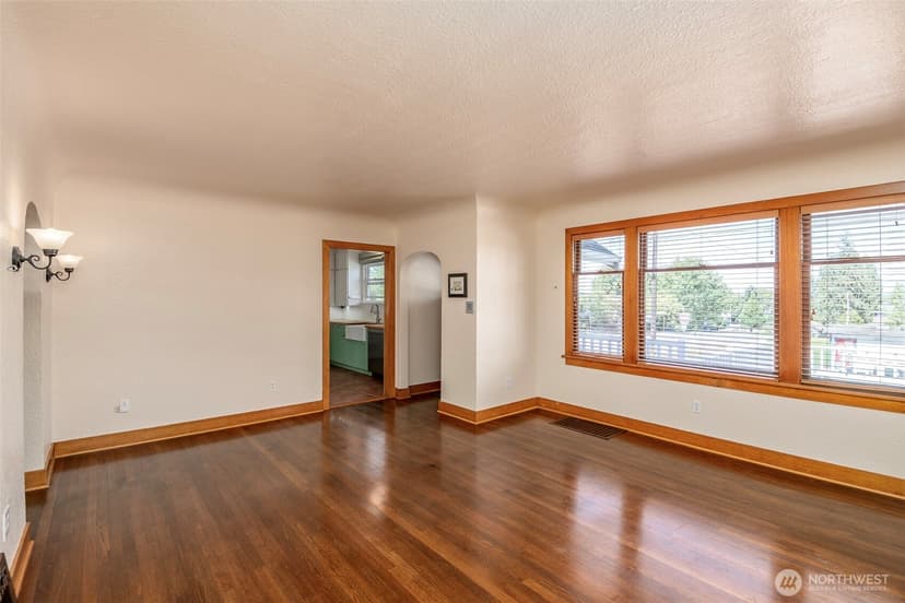 Property photo for 916 Dwight Street, Port Orchard photo 10