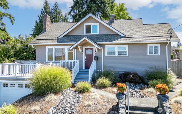 Property photo for 916 Dwight Street, Port Orchard photo 3