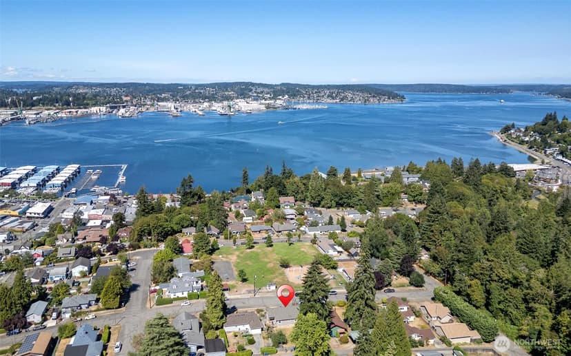 Property photo for 916 Dwight Street, Port Orchard photo 5