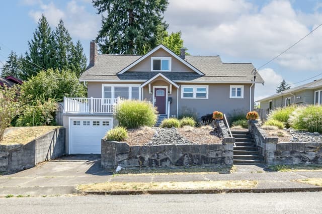 Property photo for 916 Dwight Street, Port Orchard photo 2
