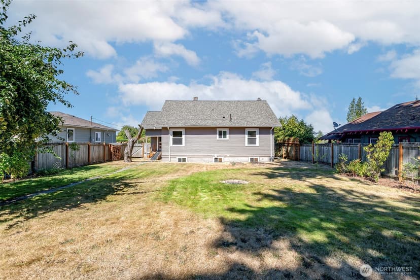 Property photo for 916 Dwight Street, Port Orchard photo 37