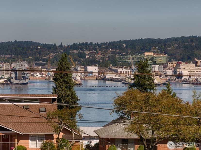 Property photo for 916 Dwight Street, Port Orchard photo 13