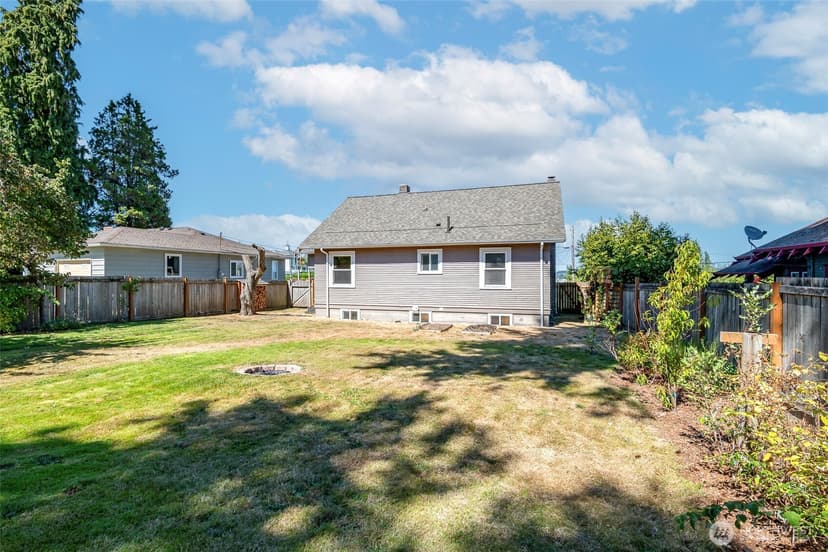 Property photo for 916 Dwight Street, Port Orchard photo 36