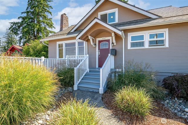 Property photo for 916 Dwight Street, Port Orchard photo 4