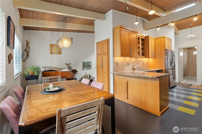 Property photo for 3016 47th Avenue SW, Seattle photo 8