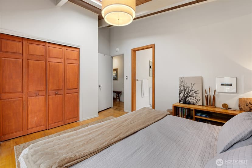 Property photo for 3016 47th Avenue SW, Seattle photo 15