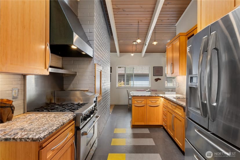 Property photo for 3016 47th Avenue SW, Seattle photo 12