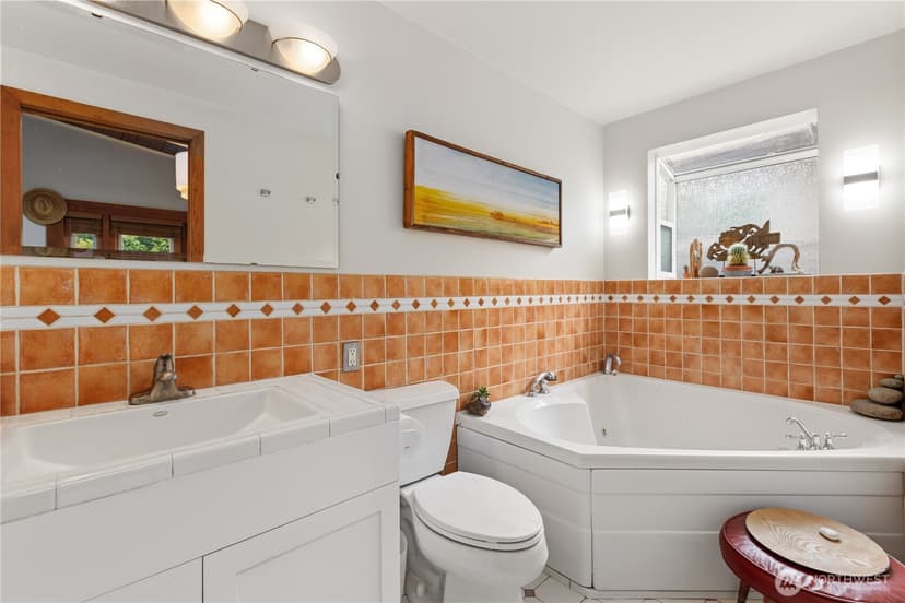 Property photo for 3016 47th Avenue SW, Seattle photo 17