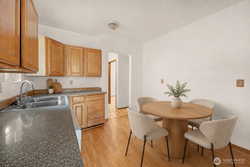 Property photo for 536 N 73rd Street, Seattle photo 8