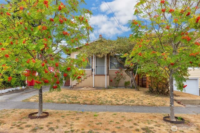 Property photo for 536 N 73rd Street, Seattle photo 4