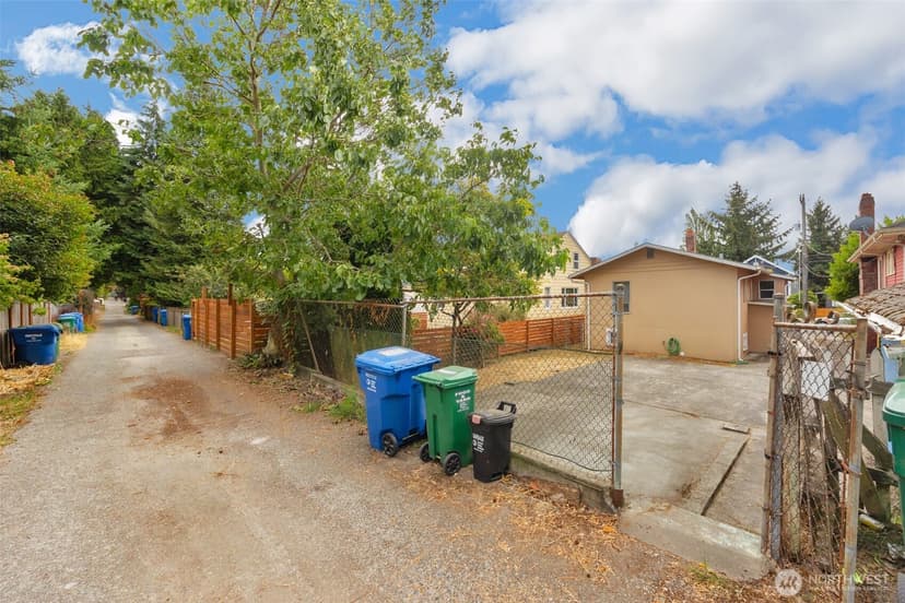 Property photo for 536 N 73rd Street, Seattle photo 26