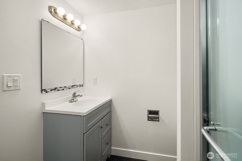 Property photo for 27011 128th Pl SE, Kent photo 13