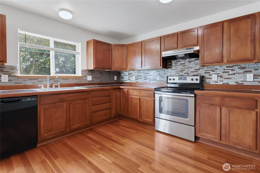 Property photo for 9914 195th Avenue E, Bonney Lake photo 14