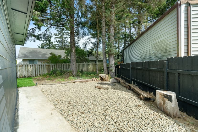 Property photo for 616 Aster Court SE, Ocean Shores photo 26