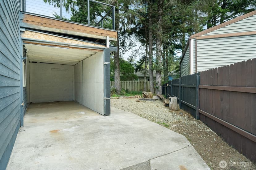 Property photo for 616 Aster Court SE, Ocean Shores photo 27