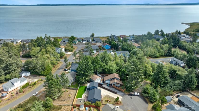 Property photo for 616 Aster Court SE, Ocean Shores photo 34