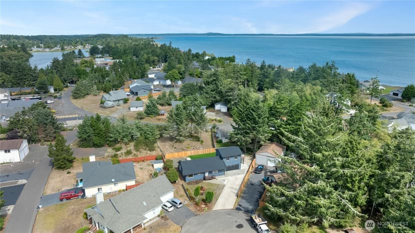 Property photo for 616 Aster Court SE, Ocean Shores photo 32