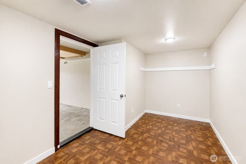 Property photo for 405 46th Street SE, Everett photo 33