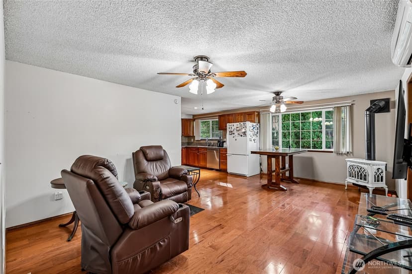 Property photo for 8621 Vistarama Avenue, Everett photo 14