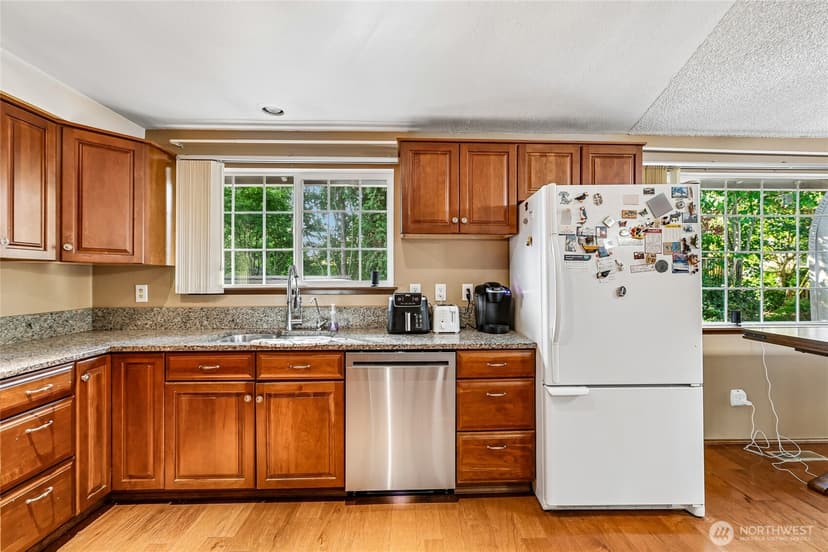 Property photo for 8621 Vistarama Avenue, Everett photo 12