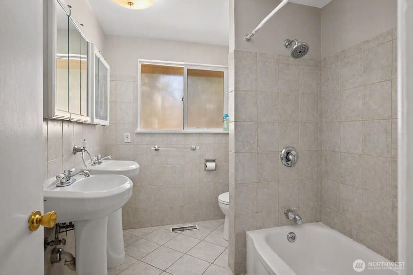 Property photo for 2352 N 188th Street, Shoreline photo 18