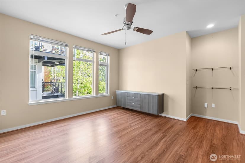 Property photo for 15100 6th Avenue SW #518, Burien photo 4